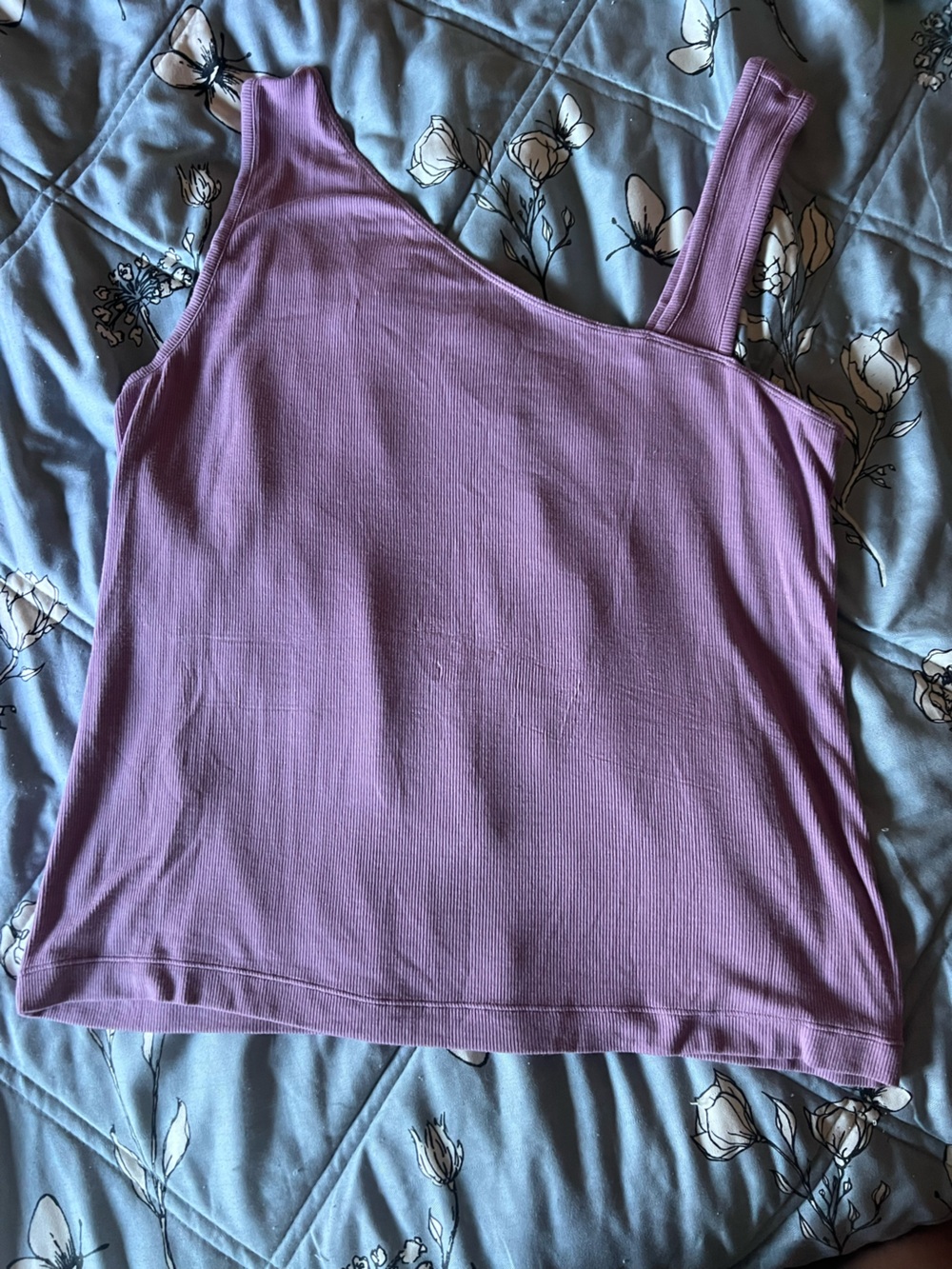 🩷4 for $35 🩷 Cabi Lilac Asymetric Shoulder Ribbed Tank Top